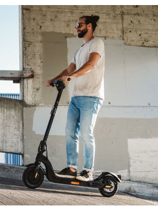 Trottinette électrique Micro X10 - Presque Parfait