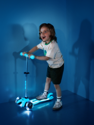 Trottinette enfant Mini Micro Deluxe Glitter Rose LED