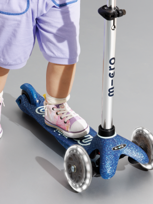 Trottinette enfant Mini Micro Deluxe Glitter Rose LED