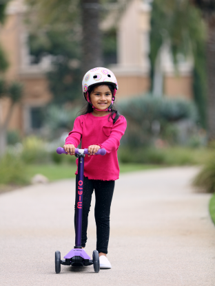 Trottinette enfant Maxi Micro Deluxe pliable Violet LED