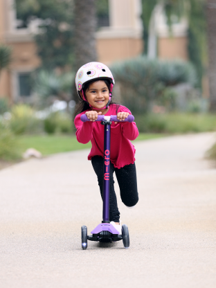 Trottinette enfant Maxi Micro Deluxe pliable Violet LED