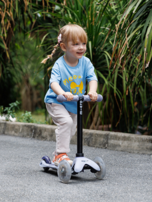 Trottinette Mini Micro Deluxe Rock & Go Lavende LED