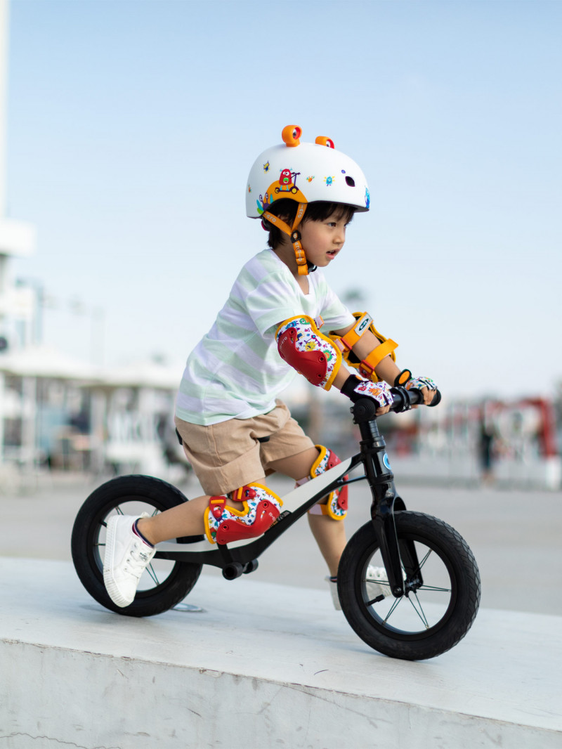 Draisienne Micro Balance Bike Deluxe Pro Noir Micro Mobility