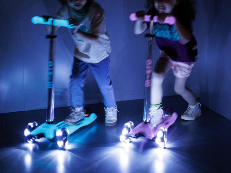 Trottinettes roues lumineuses